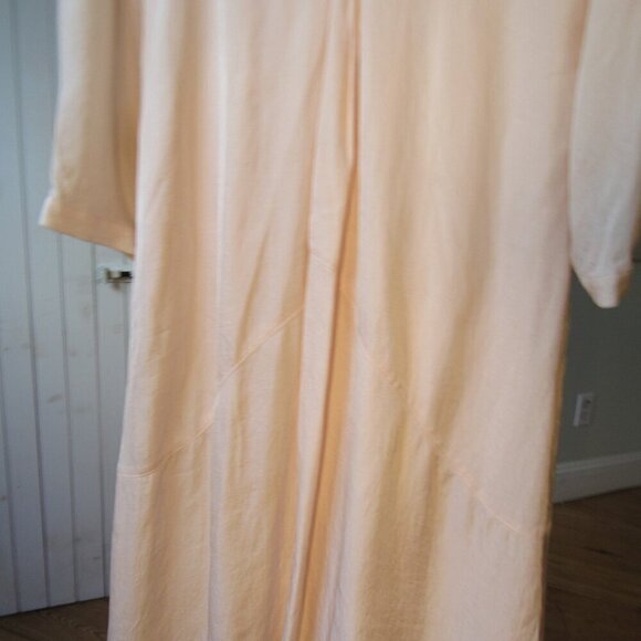 Vince. Twist Drape Long Sleeve Dress in Oat Blush Size 12 - Picture 4 of 16